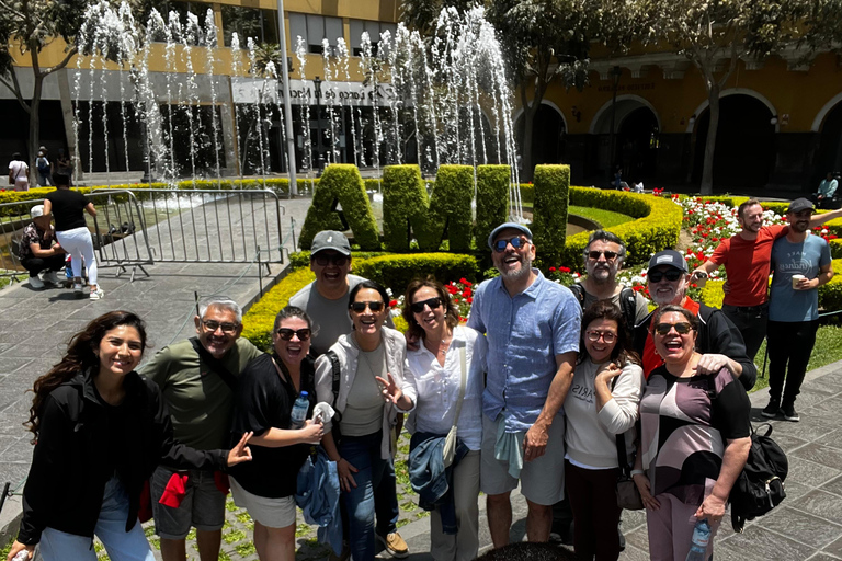 TOUR A PIEDI DI LIMA CATACOMBE DA MIRAFLORES, CENTRO STORICO, VINI+BUS