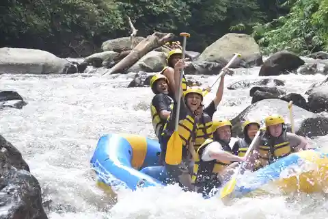 Rafting a Ubud con trasferimenti dall'hotel e pranzo