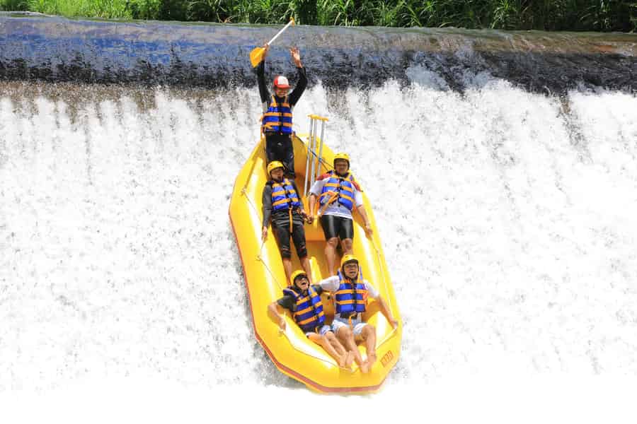 Bali: Telaga Waja White Water River Geführtes Rafting & Mittagessen. Foto: GetYourGuide Bali: Telaga Waja White Water River Geführtes Rafting & Mittagessen. Foto: GetYourGuide