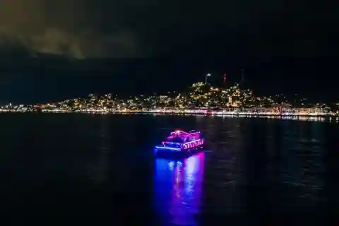 Puerto Vallarta: Night tour on a catamaran