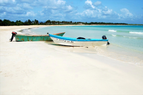 Punta Cana Catamaran to Saona with natural swimming pool