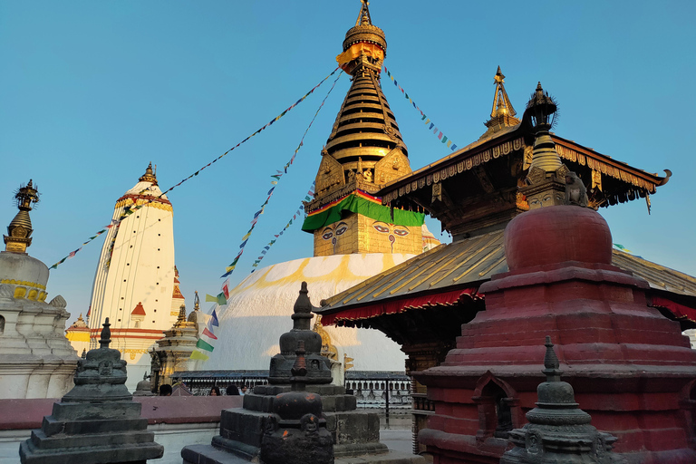 Visite du patrimoine de Katmandou sans espèces avec découverte de la cuisine localeCircuit patrimonial à Katmandou sans espèces avec visite culinaire locale