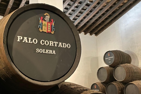 Besuch einer jahrhundertealten Weinkellerei im Zentrum von Jerez
