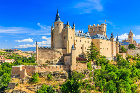 Da Madrid: Escursione guidata di un giorno a Segovia, Alcázar opzionaleL&#039;esperienza di Segovia