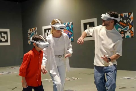 Dubai: Dinosaurs Odyssey VR & Fossil Museum with GMC YUKON