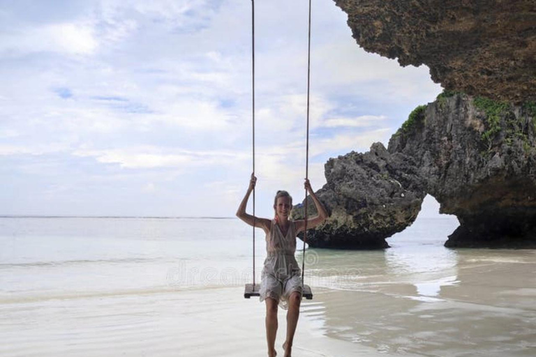 Zanzibar: Fängelseön, Jozani-skogen och Mtende-strandenPrivat tur med upphämtning och avlämning vid hotell ingår