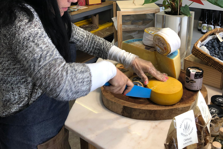 Porto: Cheese and Port Wine Tasting in a Unique Place