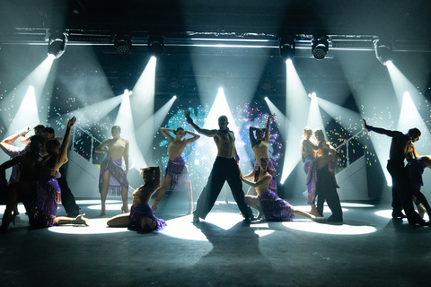 From the south: Admission ticket and round-trip transfer to Sala Scala TRANSPORT + SHOW