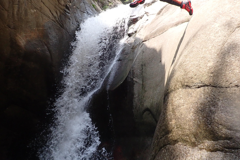 Canyoning in Girona - Freser Inferior Canyon Canyoning in Girona - Freser inferior canyon