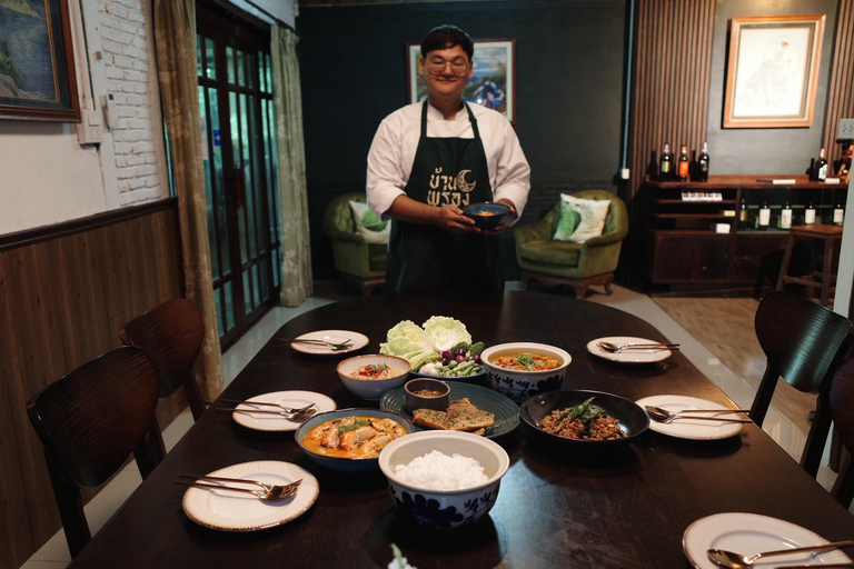 Ayutthaya: The Thai Dinner Where Every Dish Has a Story