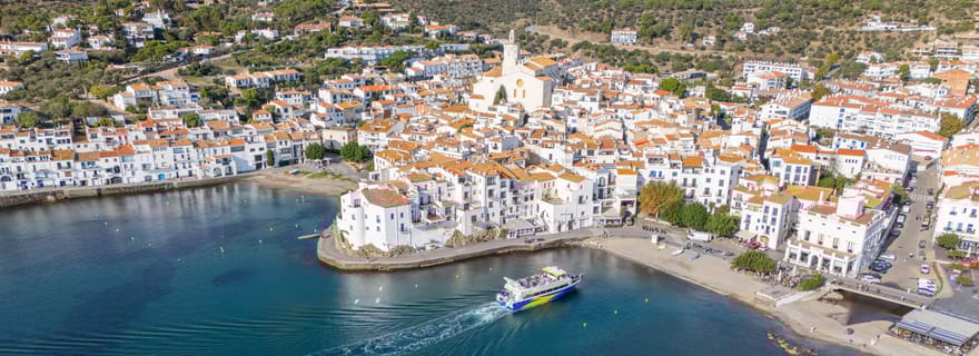 Depuis Roses : Excursion en bateau et visite de Cadaqués toute la journée.
