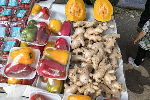 Rio de Janeiro: Copacabana Market Tour with Tastings