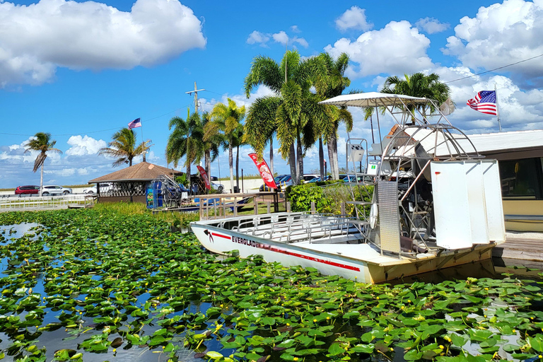 Everglades: boat tour with transportation& entrance included