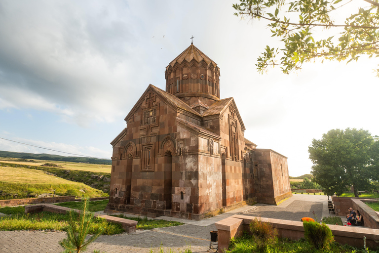 From Yerevan: Gyumri, City tour, Harichavank, Black Fortress