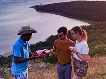 Mauritius: Romantisk solnedgangsflukt: Bobler og lokale smaker