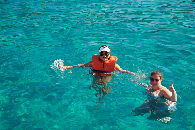 Ayia Napa: Afternoon Catamaran Cruise with Lunch & Open Bar Private Afternoon Catamaran Cruise with Snacks & Drinks