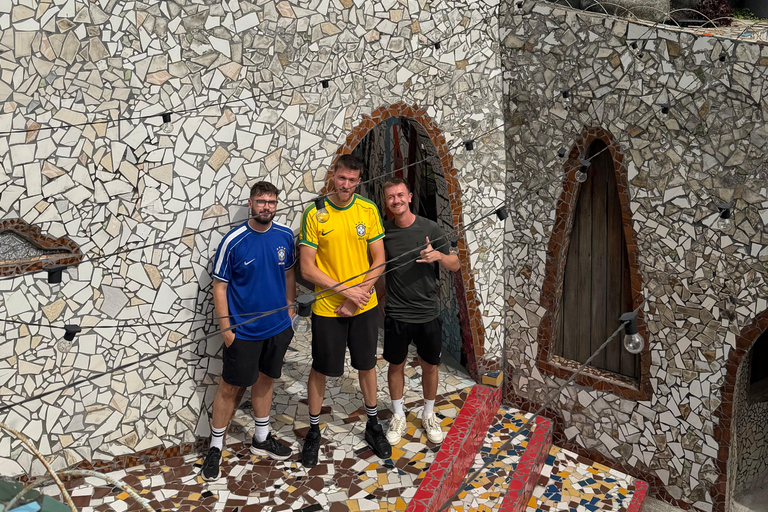 Rio: Tour and FIFA soccer field in the heart of the Tavares Bastos favela Rio: Visit and FIFA football pitch in the heart of the Tavares Bastos favela