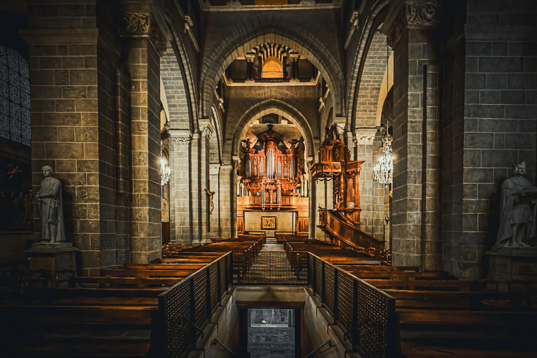 From Lyon: Le Puy-en-Velay Mountains and Fortress Day Trip