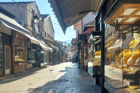 Skopje: Tour a piedi del centro storico e degustazione di cibo