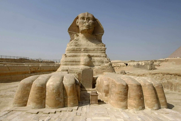 Hurghada: Cairo 2-Day Tour with Luxury Pyramids View Stay Day 1 Pyramids & GُEM Day 2 Memphis, Saqqara & Old Cairo ✨