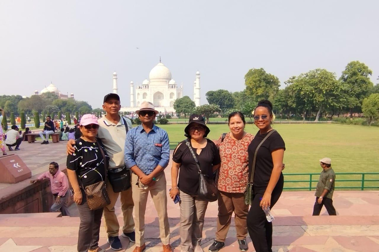 Von Aerocity aus: Taj Mahal Sonnenaufgang und Lord Shiva Tempel TourTransport + Tourguide + Eintrittskarten + Mahlzeit