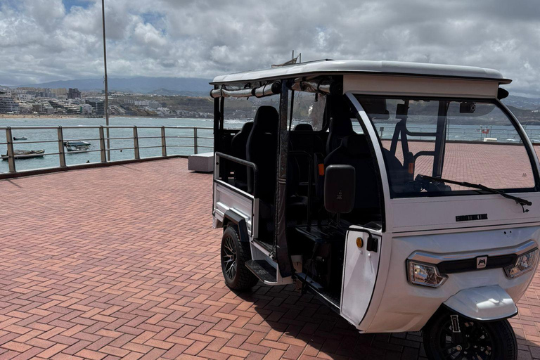 Discover the History and Viewpoints of Las Palmas (GC) by Tuk Tuk (90 min.)