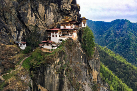 Nepal & Bhutan: 6-Day Cultural Highlights Tour with Flights