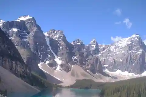 Caminhada nos vales sagrados das Montanhas Rochosas canadenses
