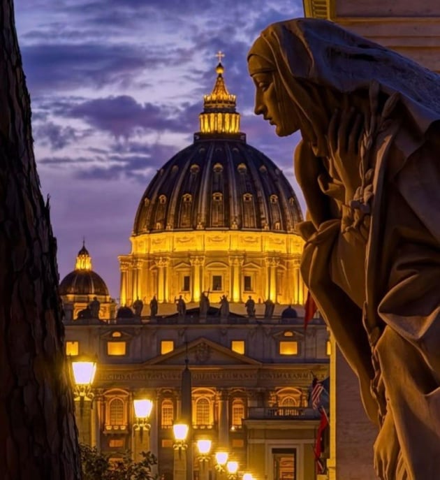 Domkuppel des Petersdoms, Papstgräber & interaktive App Domkuppel des ...