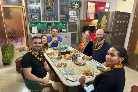 Delhi Cook, Talk, Dine & more with local Family