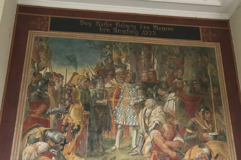 Munich: Private Walking Tour with good laughs and much info