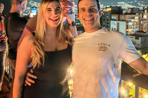 Medellín: Poblado Rooftops and Local Clubs Tour with Shots
