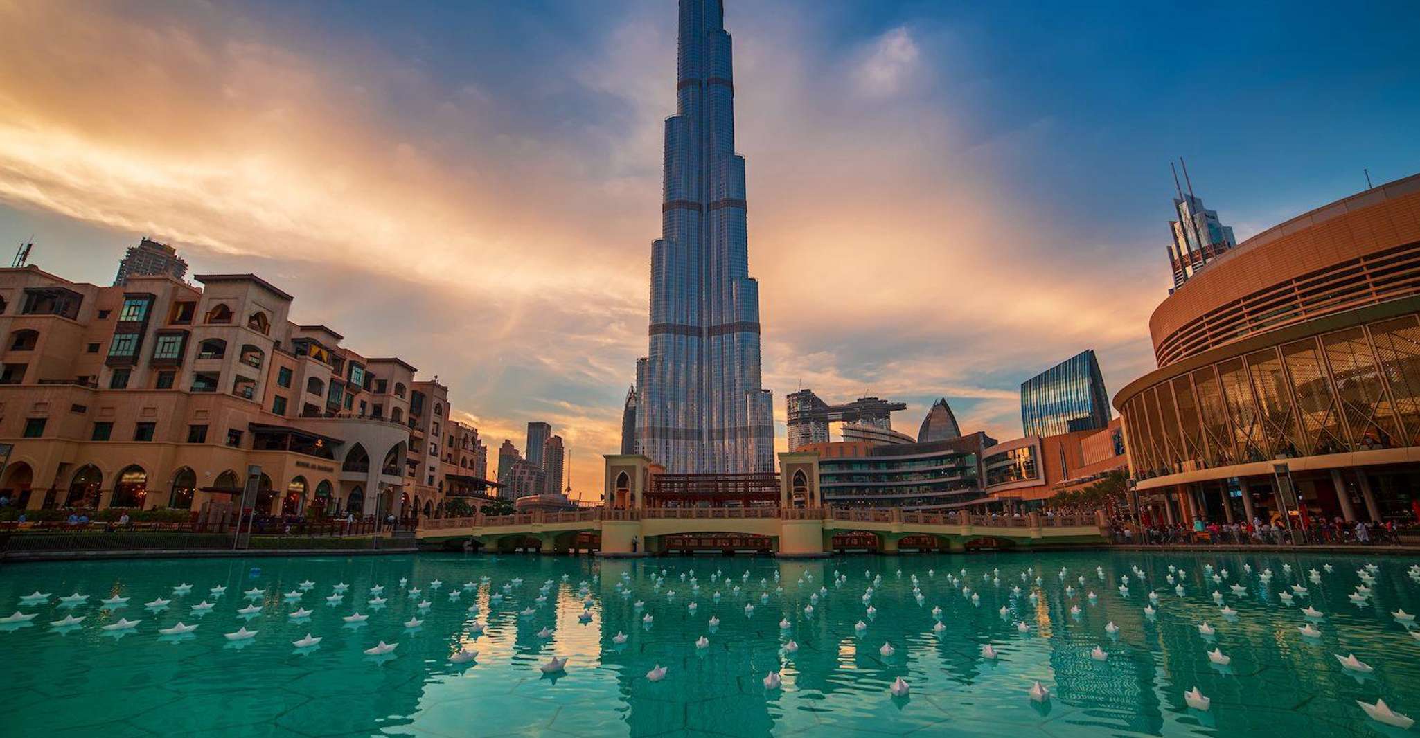 Dubai: City Tour with Professional Guide in Luxury Car