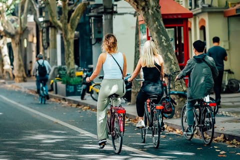 Shanghai: Half-Day Guided Bike Tour with Snacks