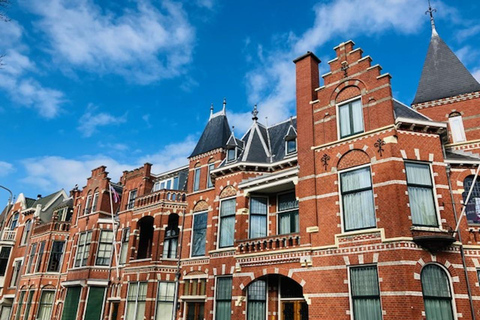 Den Haag: Architecture & Ornaments Walking Tour Zeeheldenkwartier