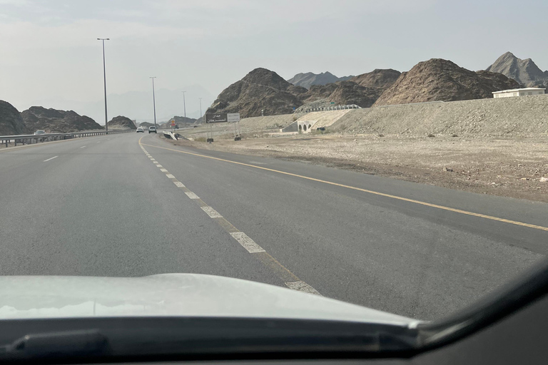 Muscat: Wadi Shab Hike and Bimmah Sinkhole Tour with Lunch Muscat: Wadi Shab Hike and Bimmah Sinkhole Tour with Lunch