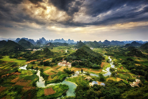 Guilin: Excursão particular de meio dia à colina Yangshuo Cuiping ao pôr do sol