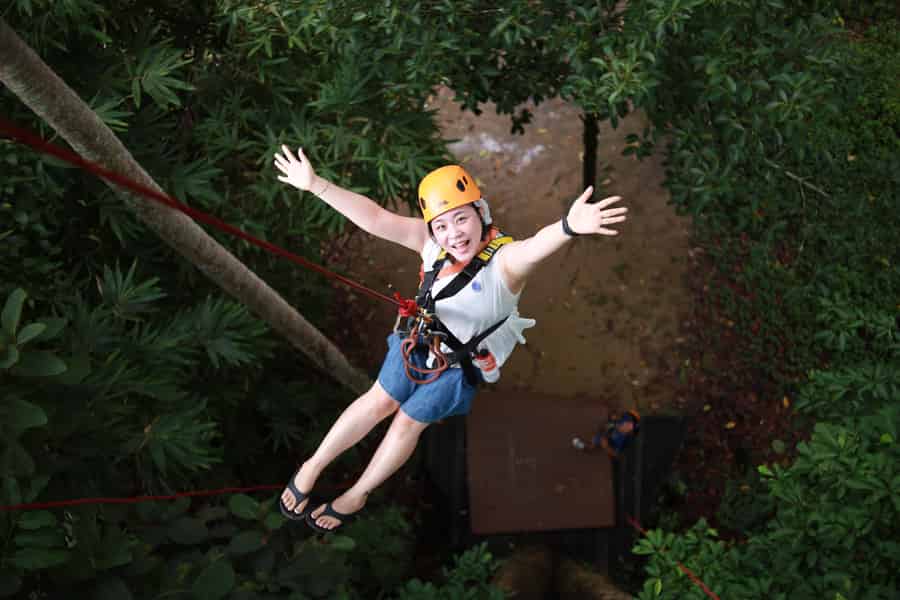 Koh Samui: Samui Zipline Abenteuer mit Transfer Service. Foto: GetYourGuide Koh Samui: Samui Zipline Abenteuer mit Transfer Service. Foto: GetYourGuide