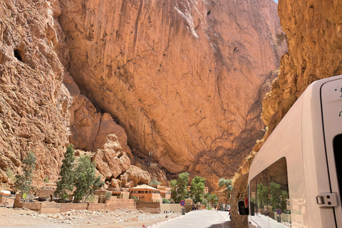 Fez To Marrakech: Private 4-Day Via-Merzouga & Luxury Camp. Fez To Marrakech: 4-Day Private premium Trip & Luxury camp.