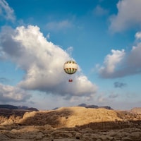 Petra, Vertical Balloon - Housity