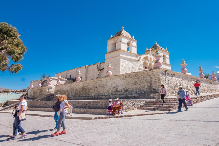 Arequipa: Excursão clássica de 2 dias ao Cânion do ColcaClássico de 2 dias no Colca Canyon com traslado para Puno