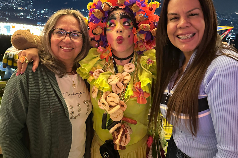 VIP Tour Mirador La Octava Maravilla: Transport, Show, and Drinks Included VIP Tour of the Eighth Wonder Viewpoint: Transport, Show, and Drinks Included