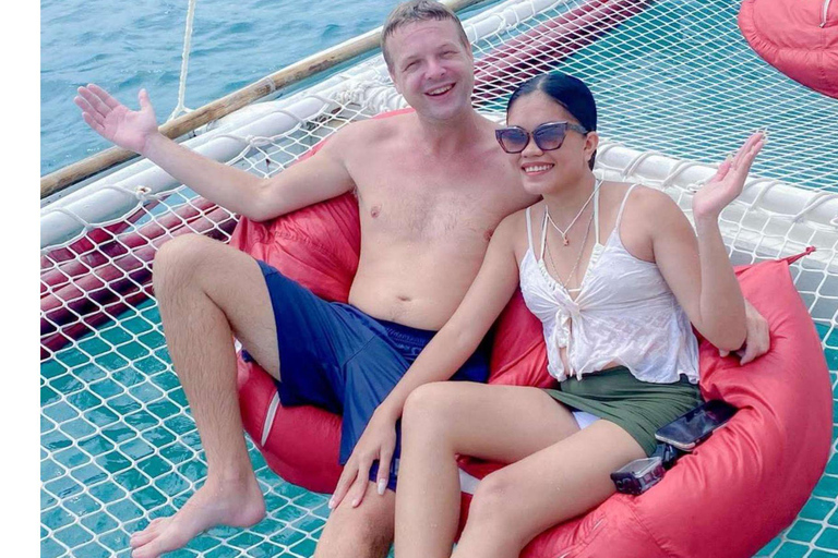 Boracay: Red Wave Island Hopping Tour with Water Activities