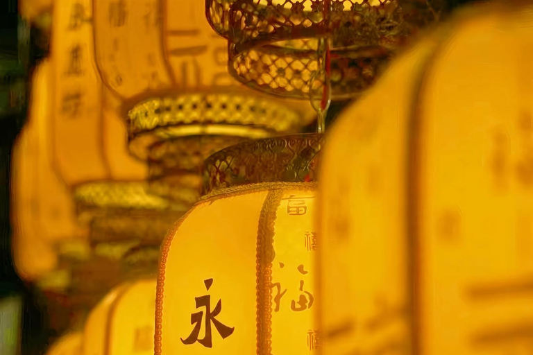 Guangzhou Cantonese Opera Heritage Tour &amp; Costume Experience