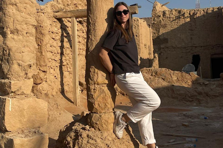 Riyadh: Edge of the World Tour with Snacks and Coffee
