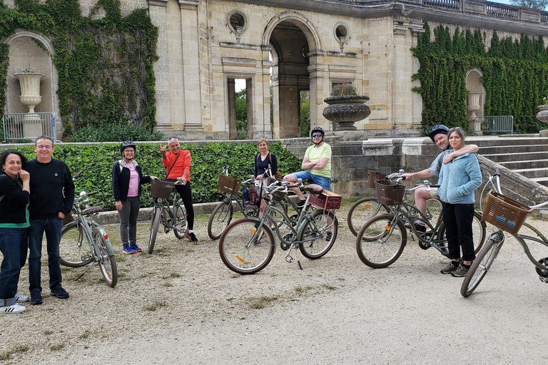 Bordeaux: Guided Bike Tour Guided Bike Tour in English