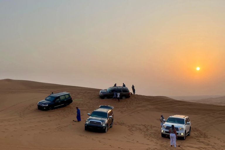 Safari na pustyni w Doha: walenie w wydmy, przejażdżka na wielbłądzie, morze śródlądoweSafari na pustyni w Doha: walenie w wydmy/przejażdżka na wielbłądzie/wizyta w morzu śródlądowym