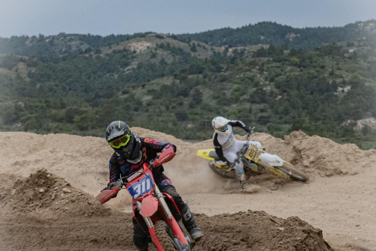 Rodos : Louez une moto-crossvous pouvez également prendre des cours de motocross