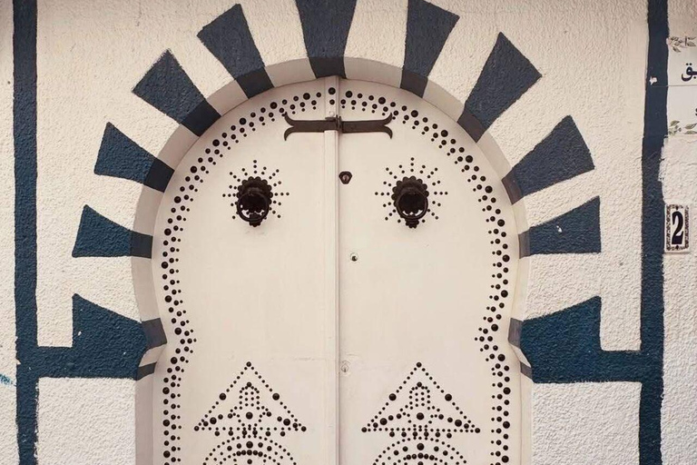 Hammamet Medina VIP: 100% Tunisian guided walking tour! Hammamet Medina VIP: 100% Tunisian Guided Walking Tour!