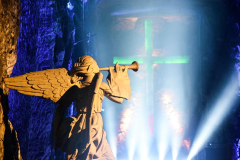 Bogotá in 2 Days: City Tour + Lake Guatavita and Salt Cathedral + Transport + Option 1: Shared Tour